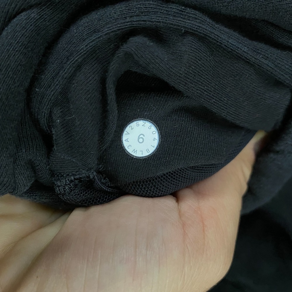 Lululemon Sweatshirt Womens size 6 Quilted 1/4 Zip Knit Soft Black - Picture 4 of 10